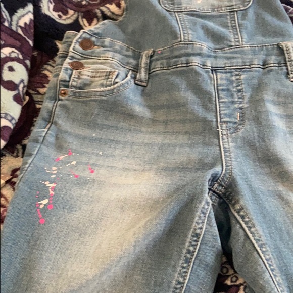 Justice - Picture 3 of 4